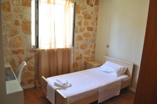 Stone Pool House Gouvia