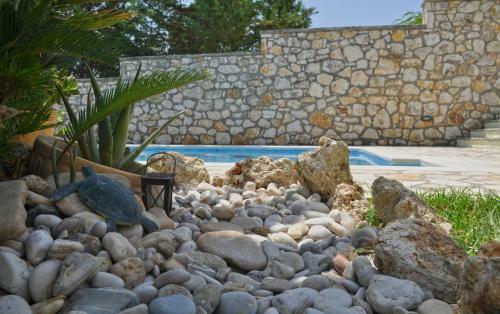 Stone Pool House Gouvia