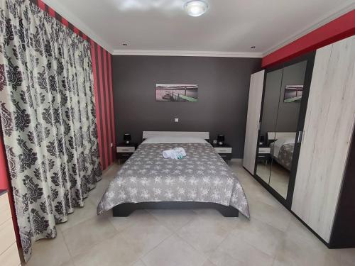 Silver Pearl Apartment #1