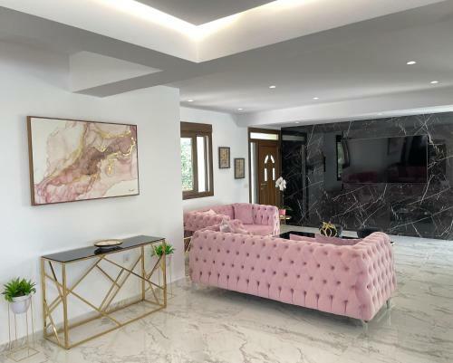 Wild Willow Villa