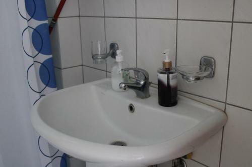 Lovely 1-bedroom Apartment In Front Of Sandy Beach