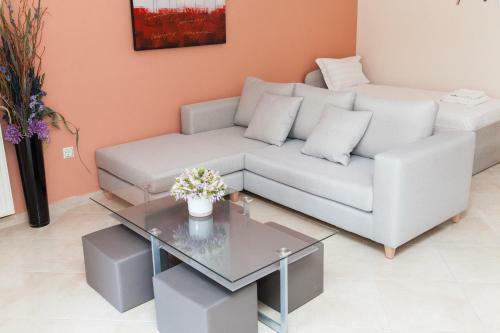 Great Apartment In Piraeus