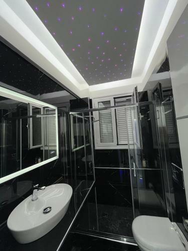 Rafina's Luxury Apartment