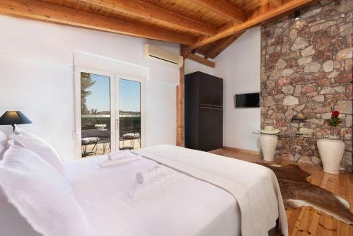 Agrology Lux (3 Bd Luxurious Villa With Agriculture Surroundings)