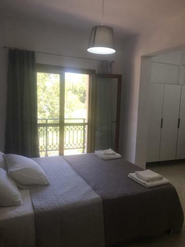 Alekos Rooms And Apartments