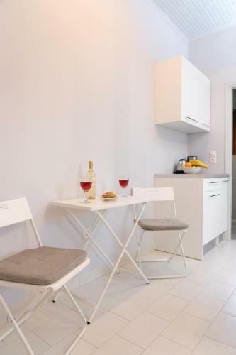 Hotel Mary's Studios & Apartment