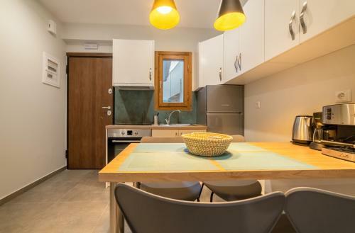 Ionis Apartments
