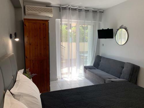 Elsea Apartments