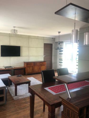 Uroczy Apartament Z Ogrodem