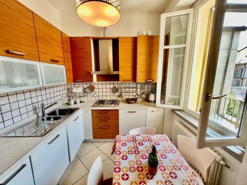 Divina Luxury Apartment With Jacuzzi Near The Lake