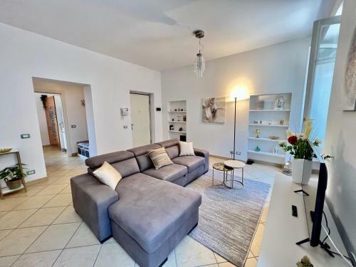 Divina Luxury Apartment With Jacuzzi Near The Lake