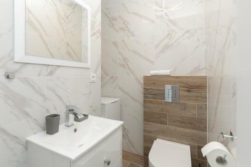 Lake House Sosnowy Las Mielno By Renters