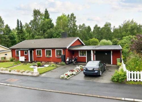 Super Nice & Large Room In A Private House In A Perfect Location.