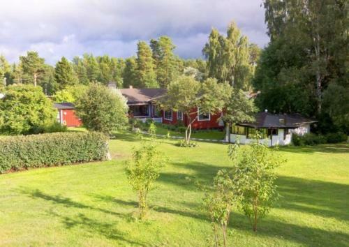 Super Nice & Large Room In A Private House In A Perfect Location.