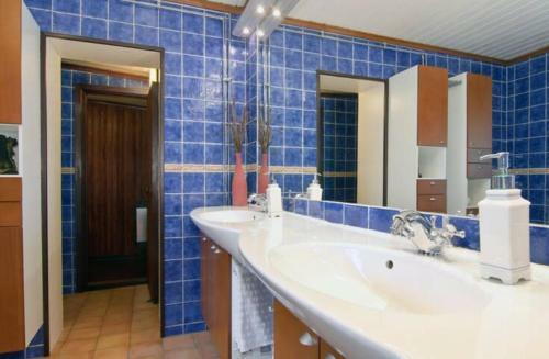 Super Nice & Large Room In A Private House In A Perfect Location.