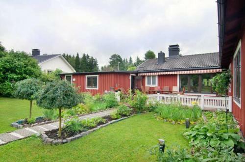Super Nice & Large Room In A Private House In A Perfect Location.