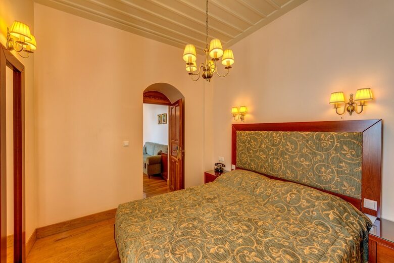 Hotel Apollonion Palace