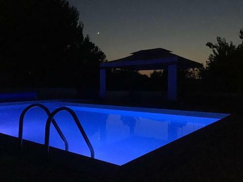 Accommodation With Bar And Swimming Pool (max.16p)