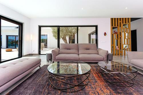 Blue Hill Boutique Villa