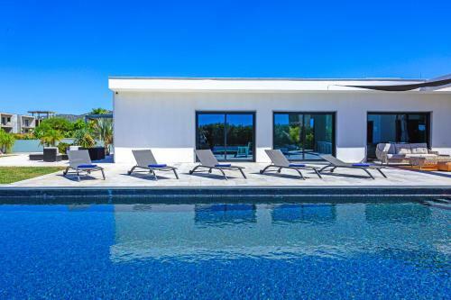 Blue Hill Boutique Villa