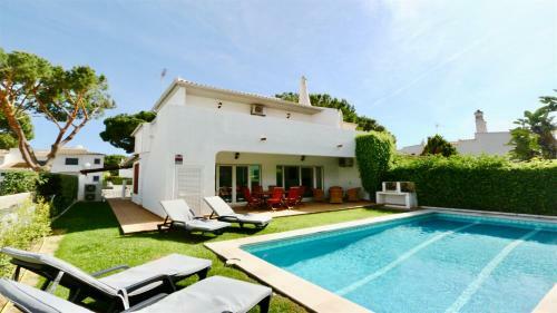 Villa Vila Renascer Cd235 10 Minutes From The Center, Quiet Area