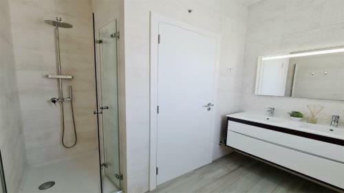 Villa Vila Renascer Cd235 10 Minutes From The Center, Quiet Area