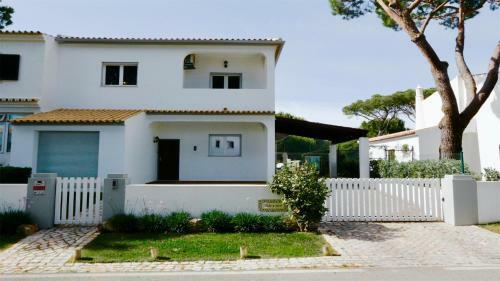 Villa Vila Renascer Cd235 10 Minutes From The Center, Quiet Area