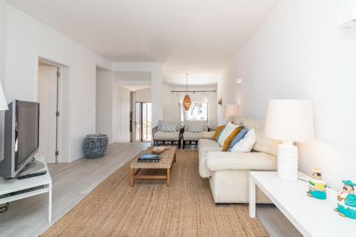 Villa Saltwater House