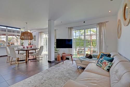Jungle Beach House