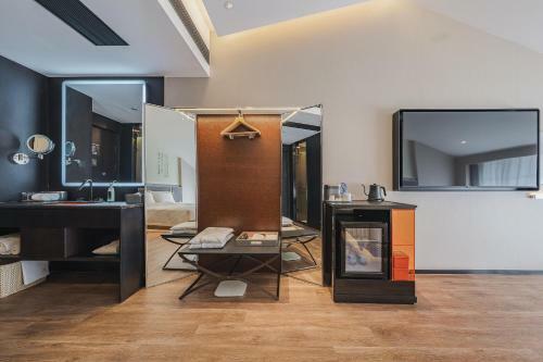 Atour S Hotel Wuxi Nanchang Street