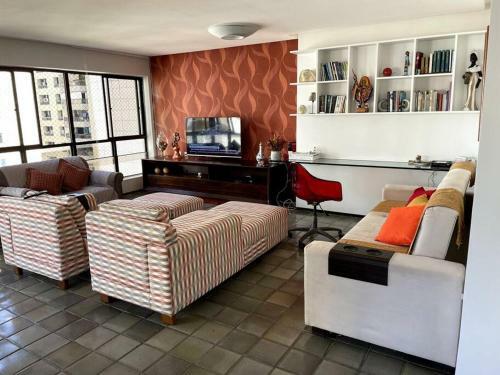 Apartamento Apto Espa�oso, Confort�vel E A 150 Metros Da Praia