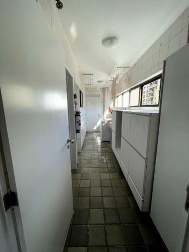 Apartamento Apto Espa�oso, Confort�vel E A 150 Metros Da Praia