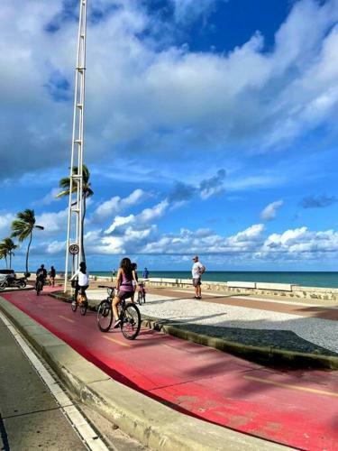Apartamento Apto Espa�oso, Confort�vel E A 150 Metros Da Praia