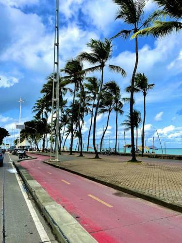Apartamento Apto Espa�oso, Confort�vel E A 150 Metros Da Praia