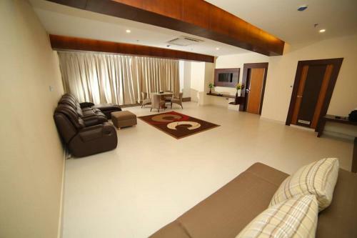 Posada Vavas Inn & Suites