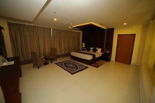 Posada Vavas Inn & Suites