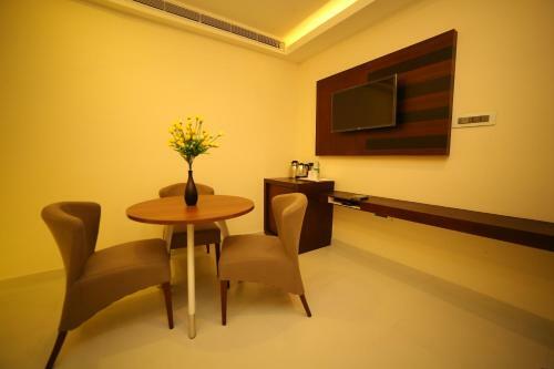 Posada Vavas Inn & Suites