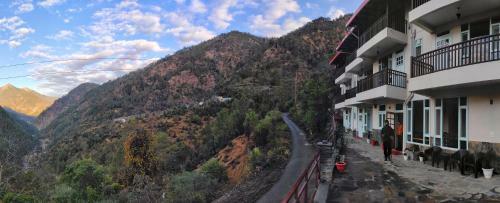 Kainchi Homestay