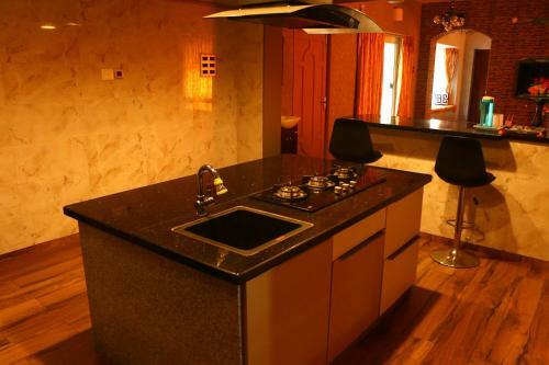 Penthouse 2bhk With Bathtub And Terrace