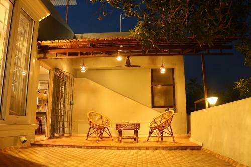 Penthouse 2bhk With Bathtub And Terrace