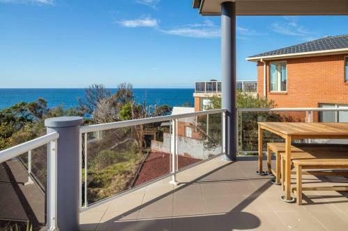 Panoramic Ocean Views // Malua Bay