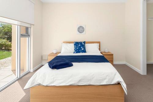 Karibu Beach Retreat- Panoramic Sea Views 4 Bdrms