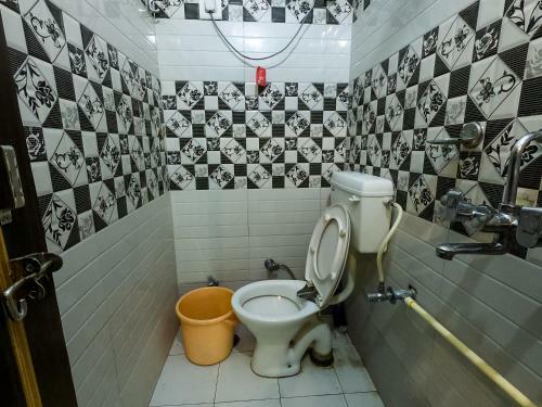 Hotel Ananta Residency