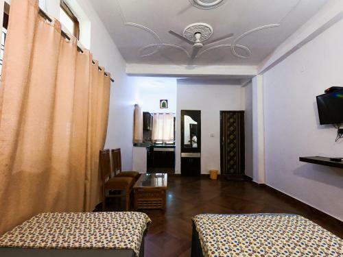 Hotel Ananta Residency