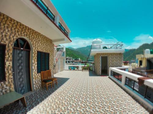 Hotel Ananta Residency