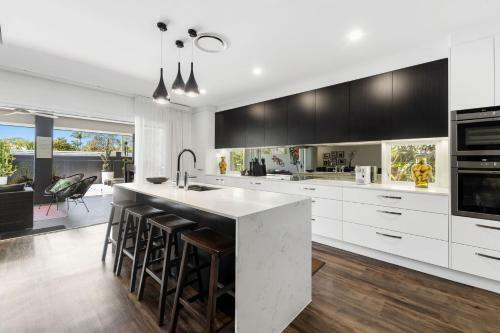 Mt Coolum Summit Beach House