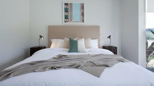Belle Mare Holiday House