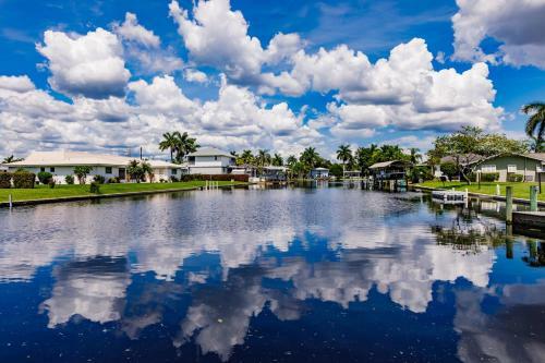 New! Dock Canal Family Home W/pool & Gulf Access!