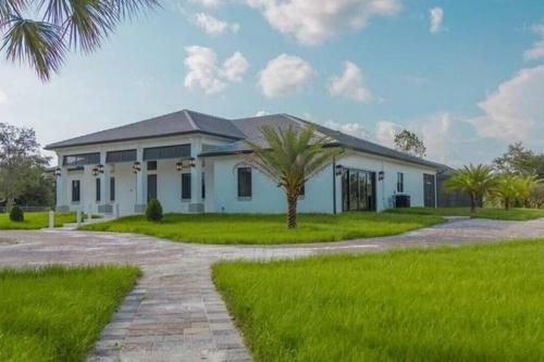 Luxury Villa The Naples Serenity