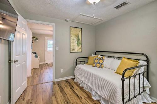 Cozy Ocala Home With Porch Less Than 1 Mi To Downtown!